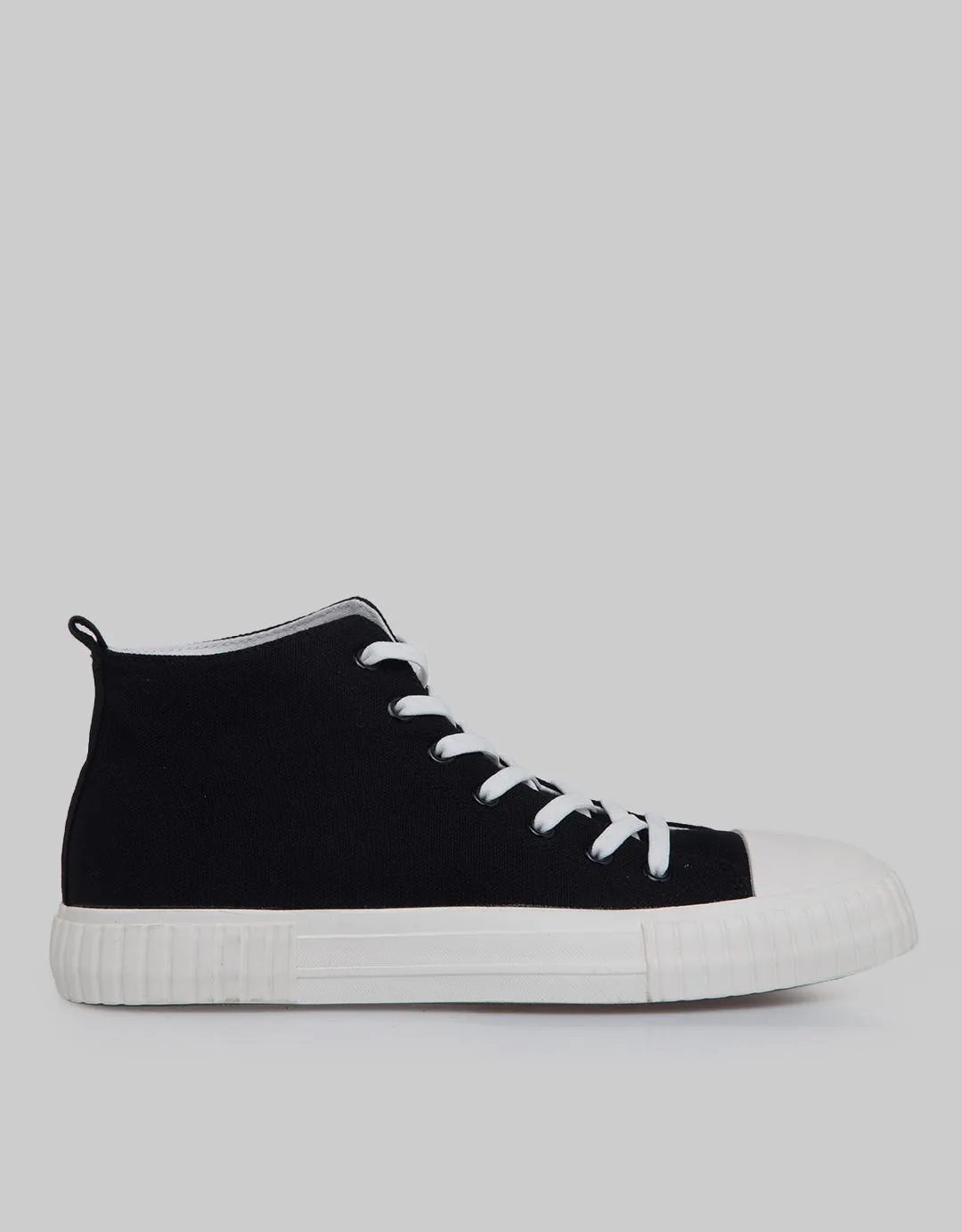 Cardinal Sporty Casual Sneakers Pria