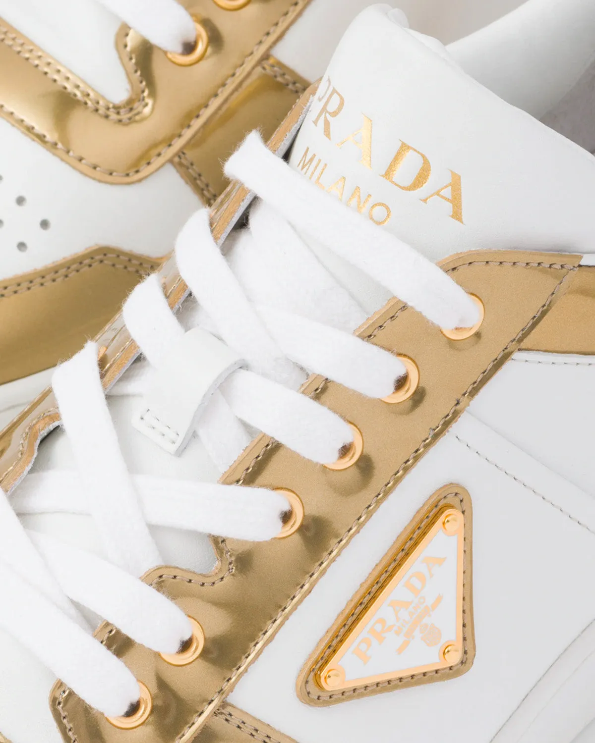 Downtown White / Platinum Low Top Sneakers