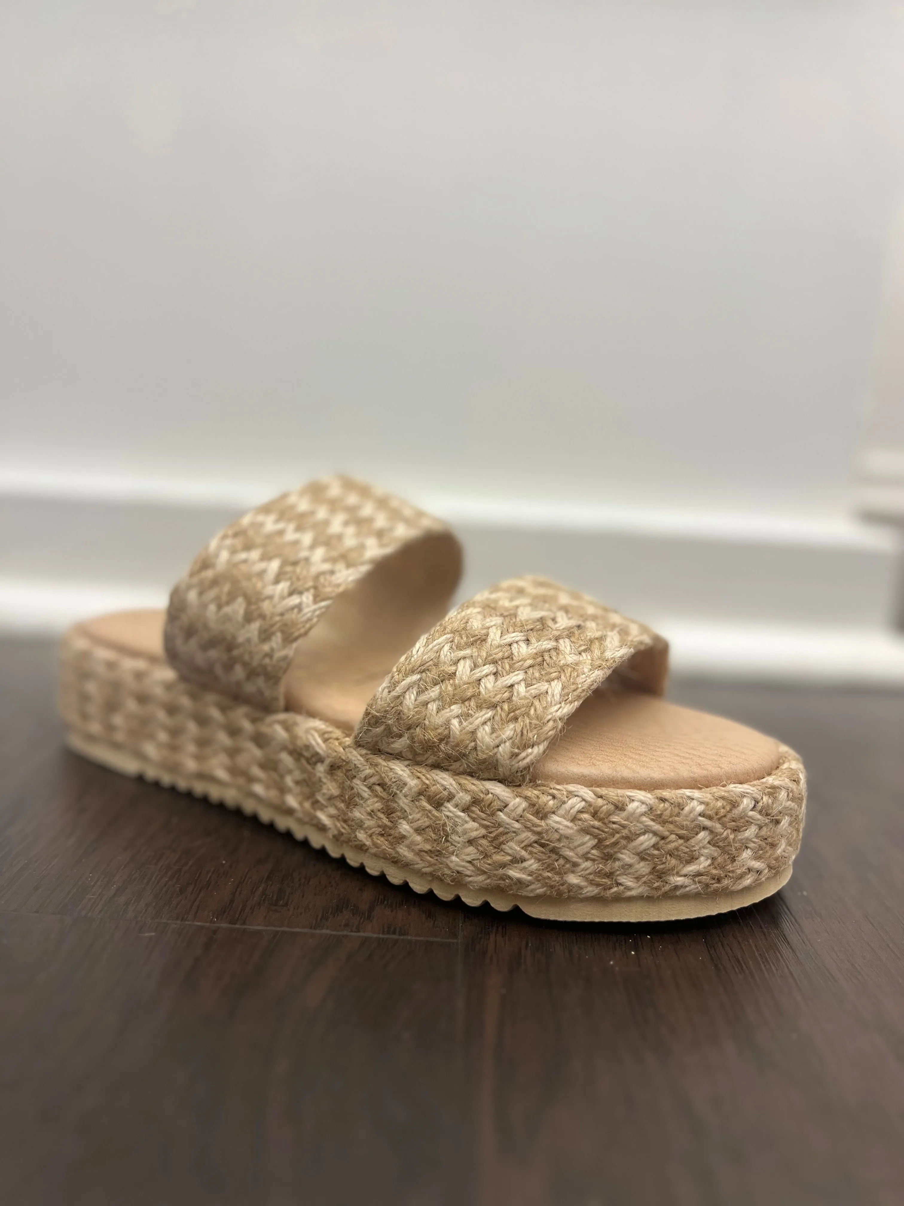 MATISSE Boarderline platform sandal