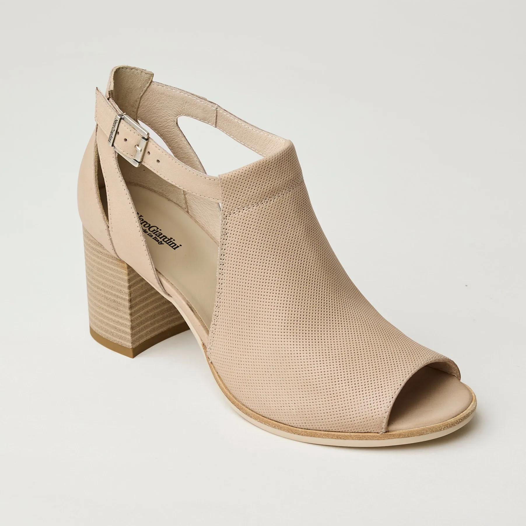 NeroGiardini Beige Leather Sandals