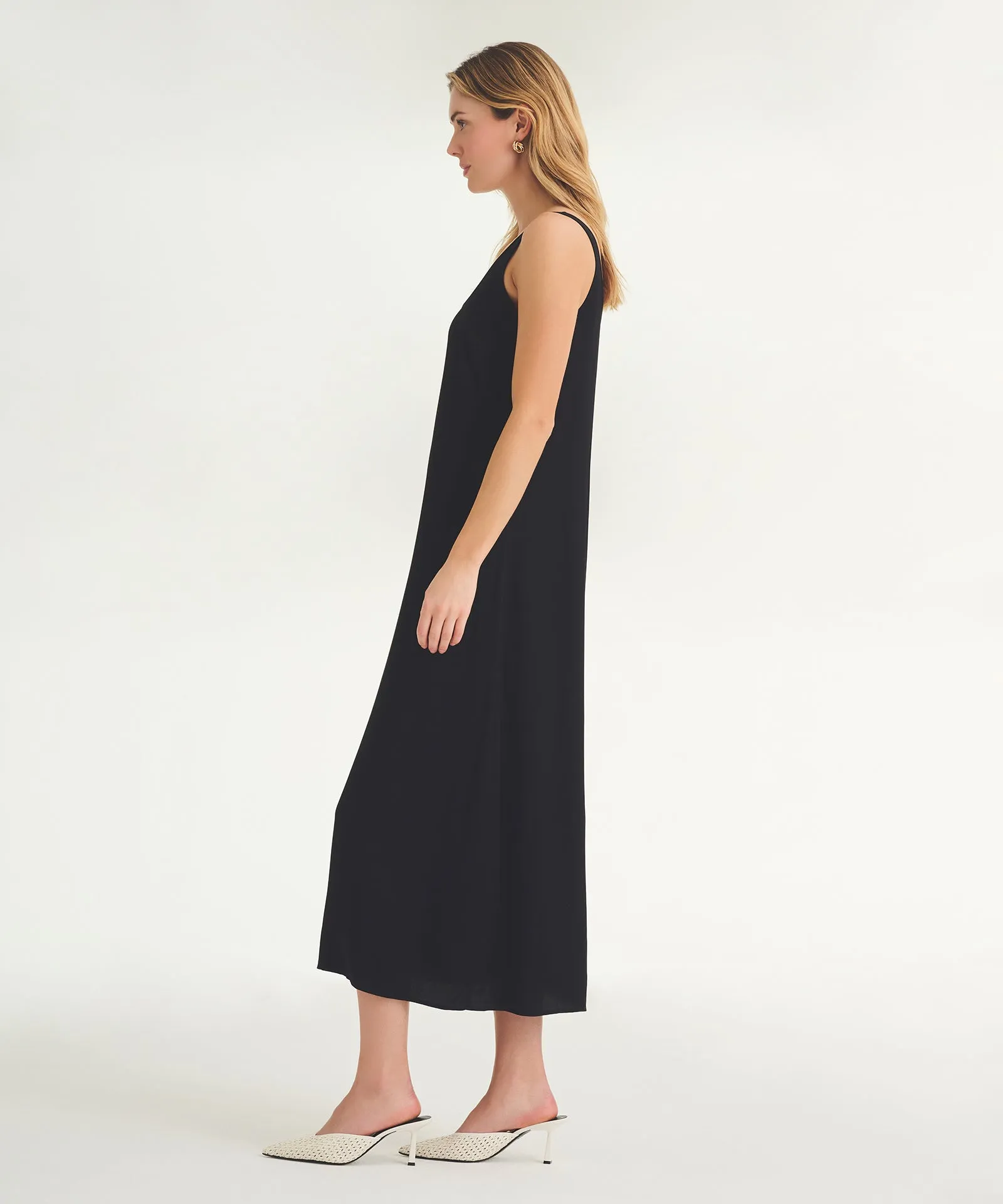 The Weightless Dress