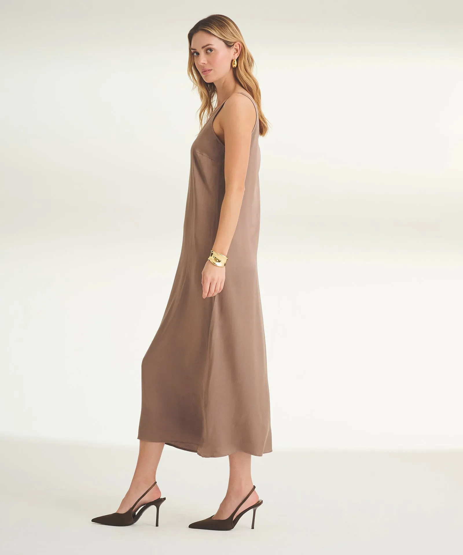 The Weightless Dress