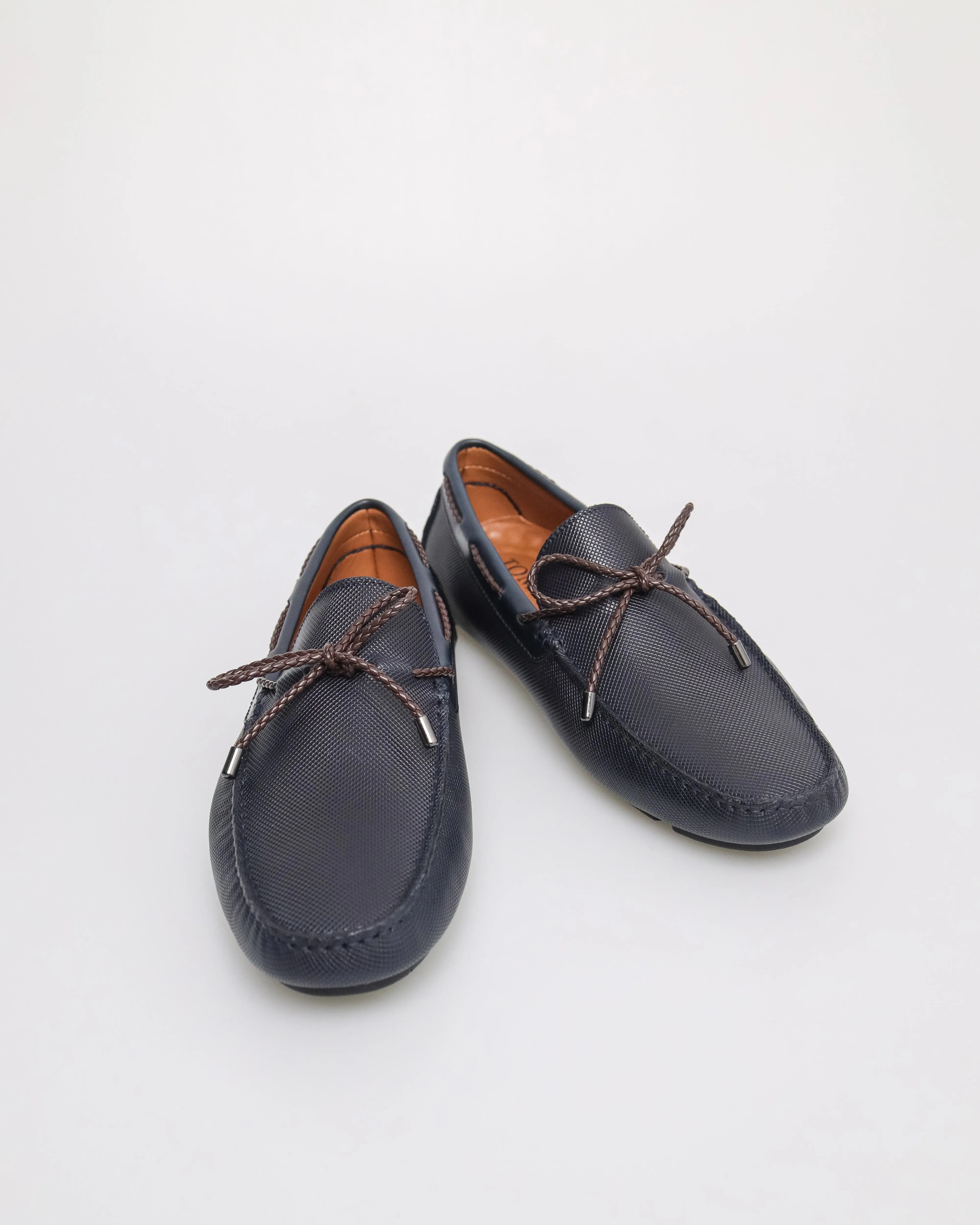 Tomaz C461 Men's Braided Bow Moccasins