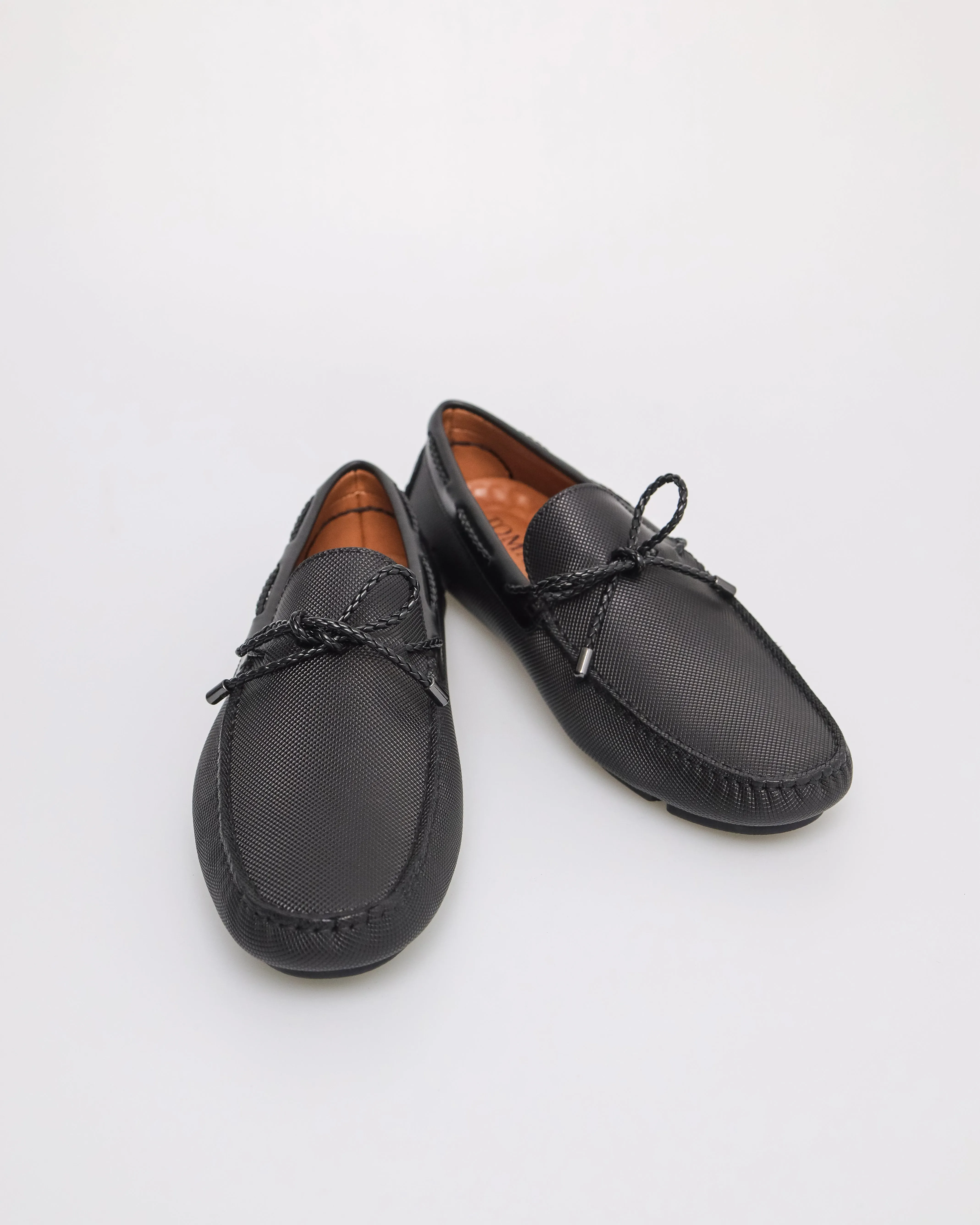 Tomaz C461 Men's Braided Bow Moccasins