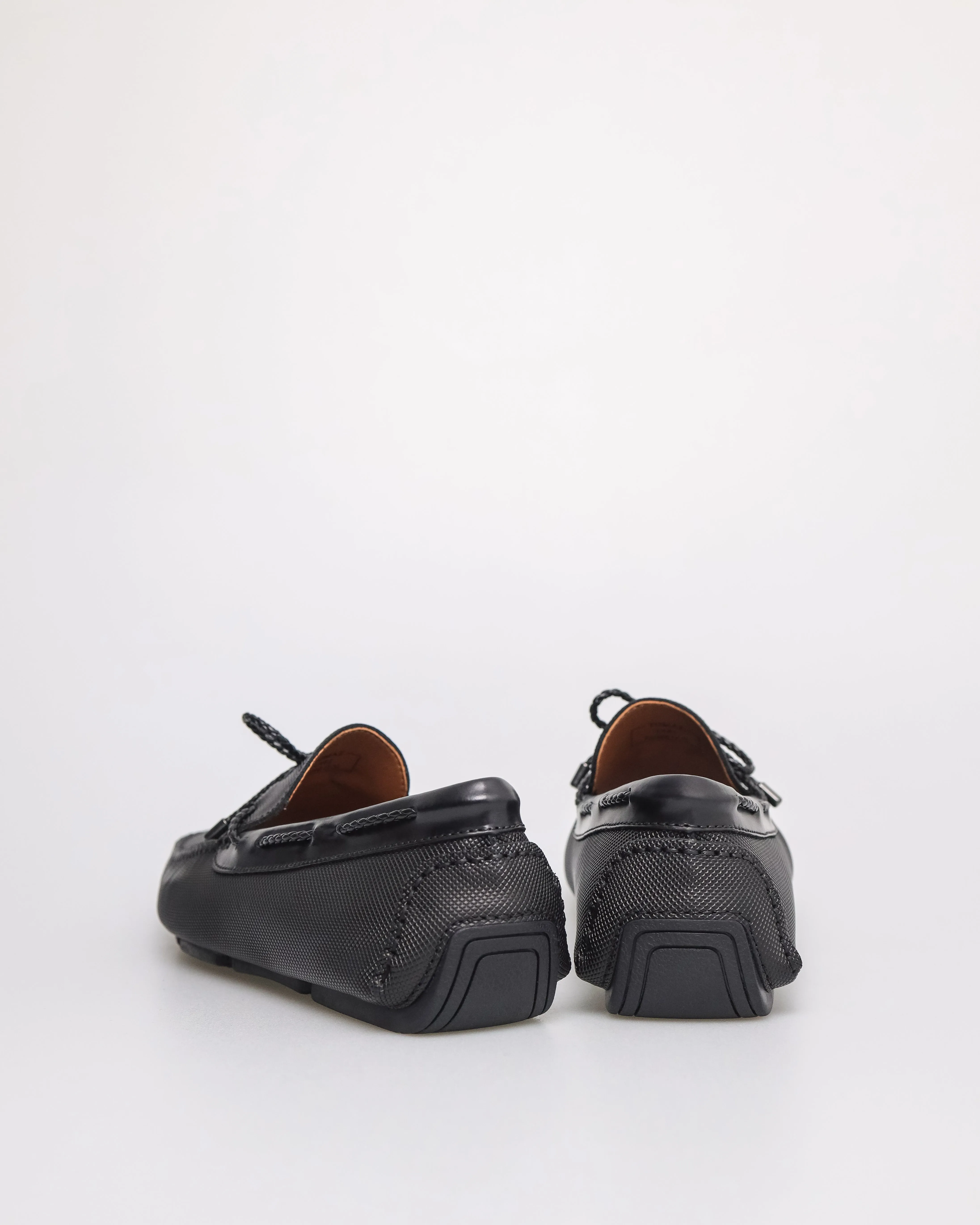 Tomaz C461 Men's Braided Bow Moccasins