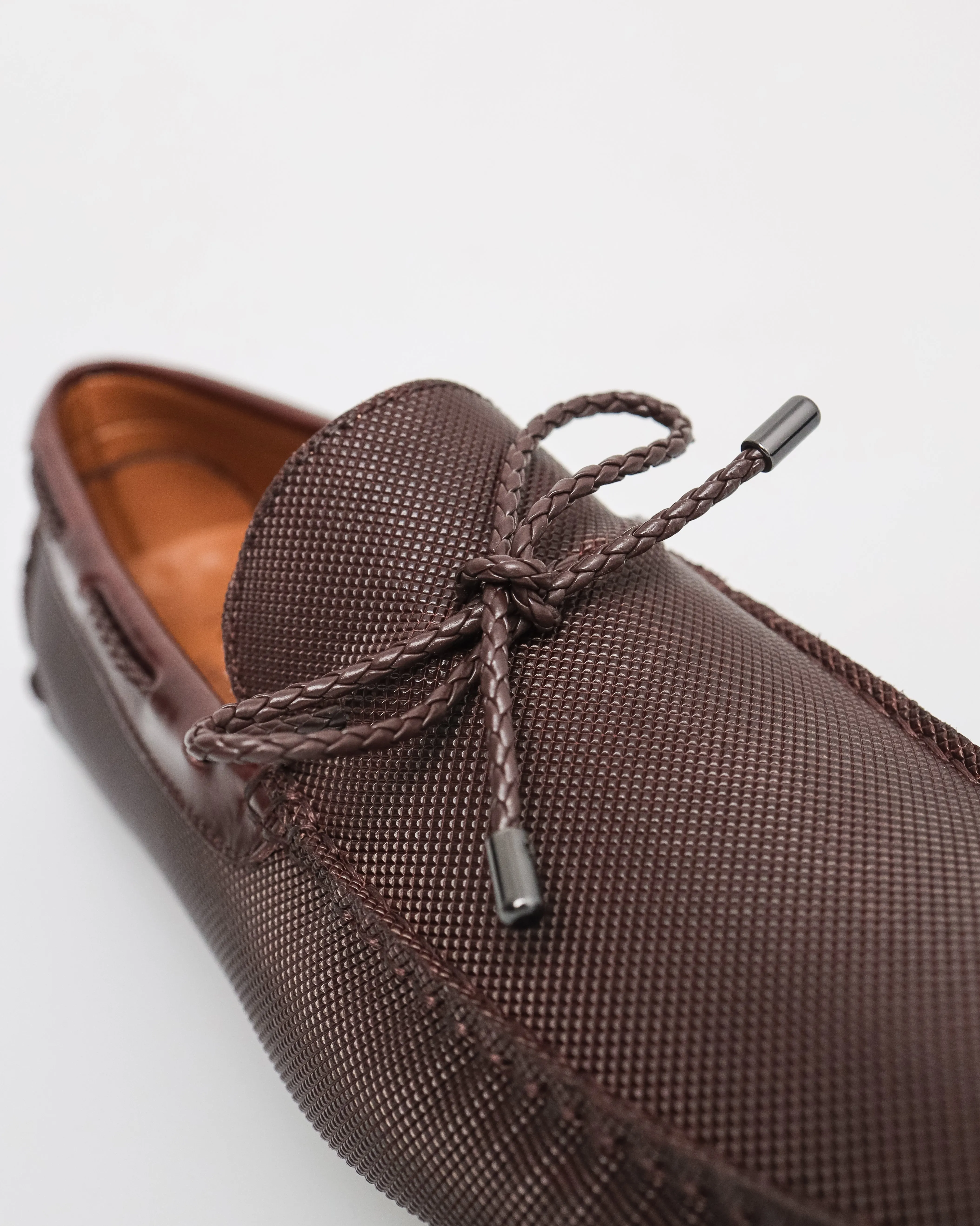 Tomaz C461 Men's Braided Bow Moccasins