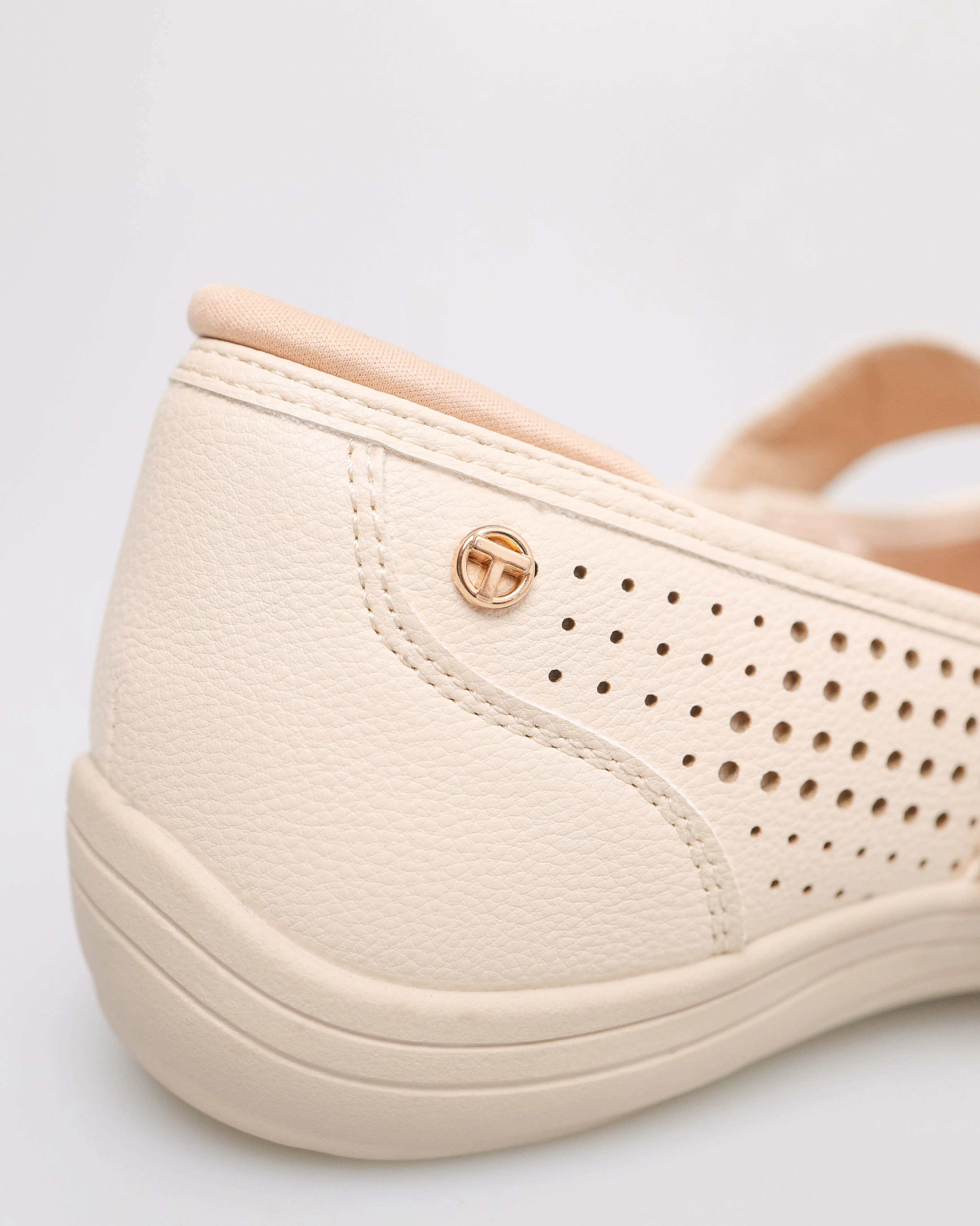 Tomaz NN427 Ladies Pointy Ballerina Flats