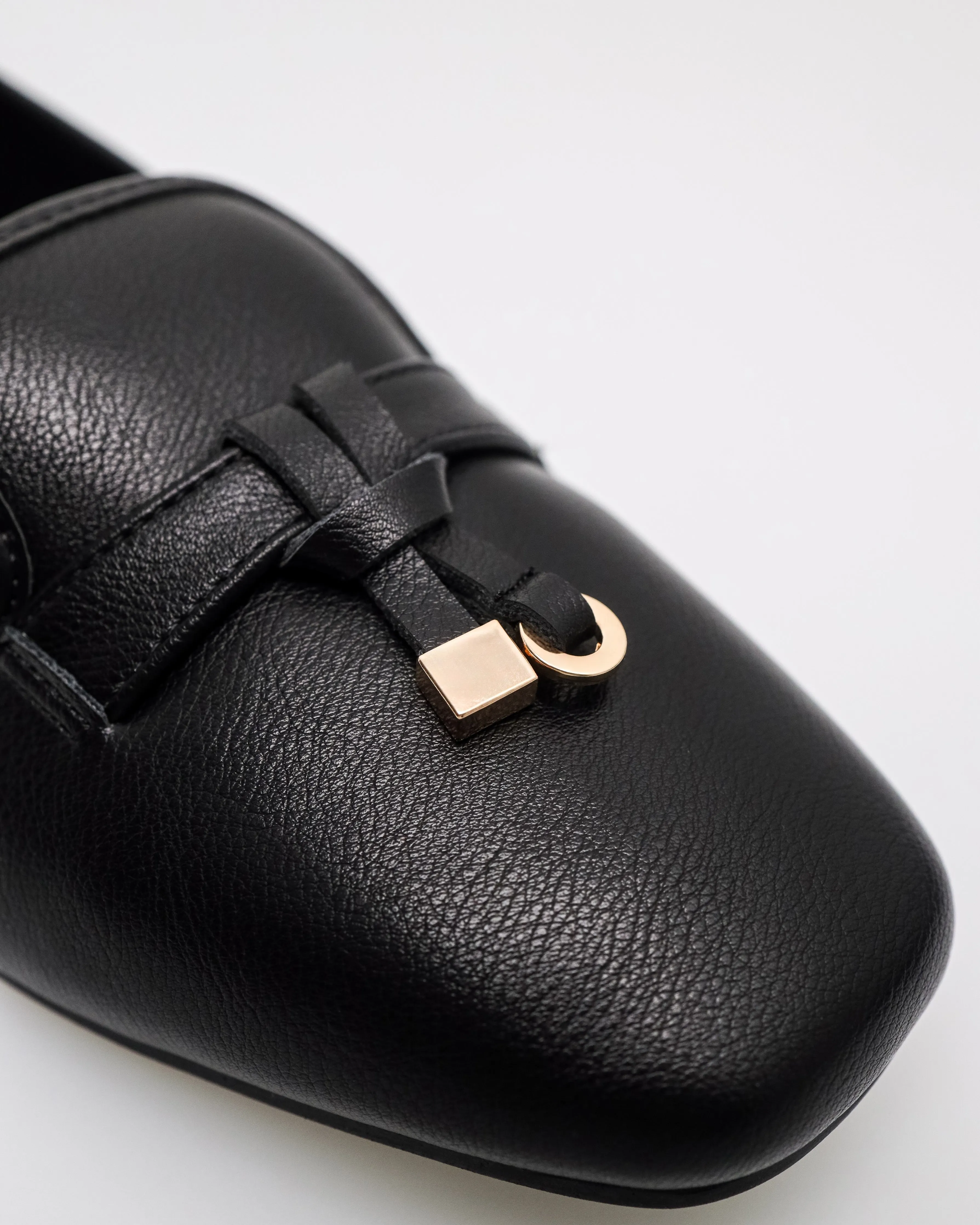 Tomaz YX226 Ladies Knot Flats (Black)